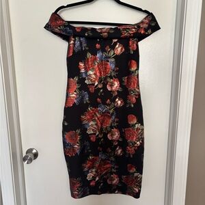 One-Shoulder Floral Bodycon Dress - Black with Red Rose Print